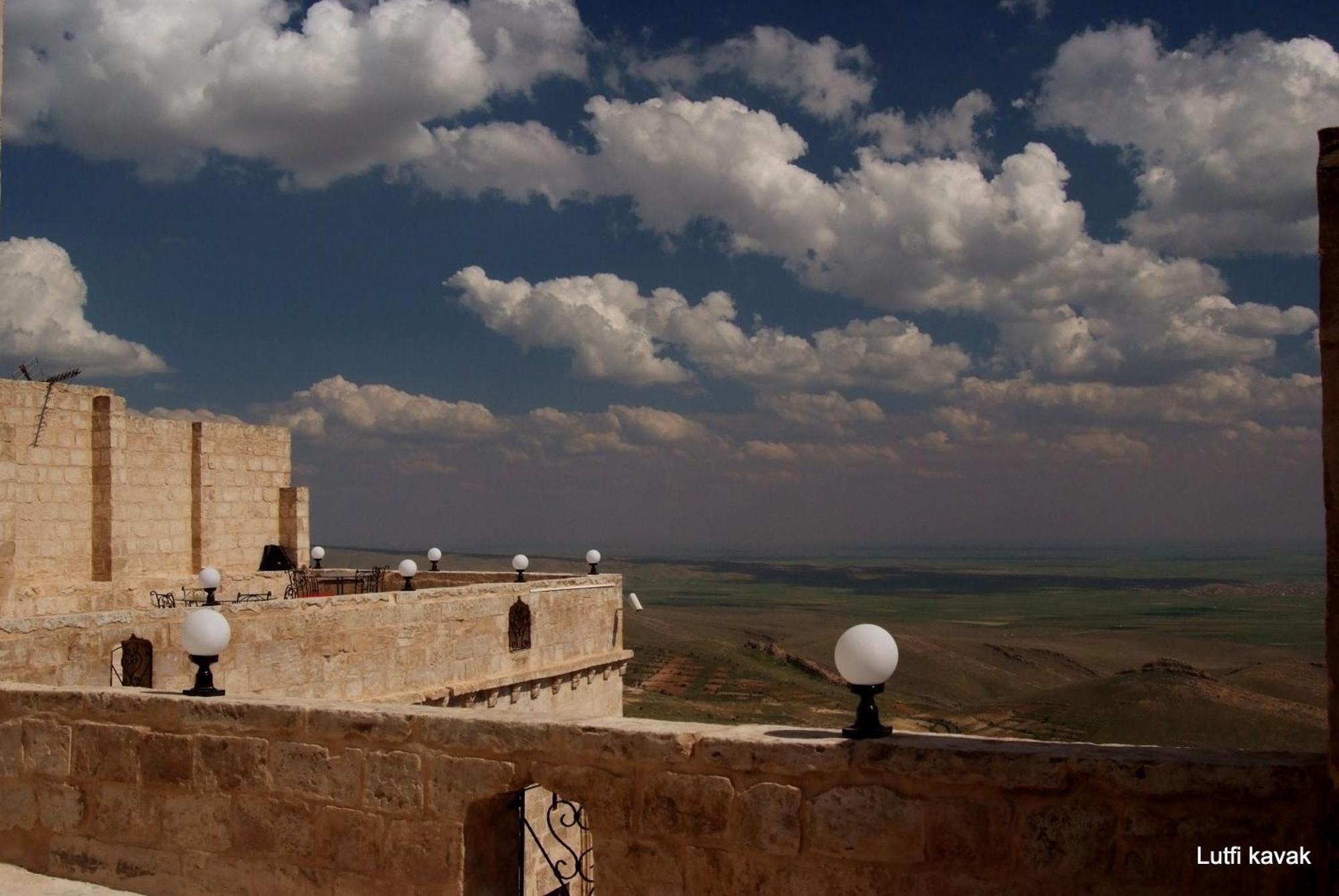Kasr-i Abbas Hotel Mardin Bagian luar foto