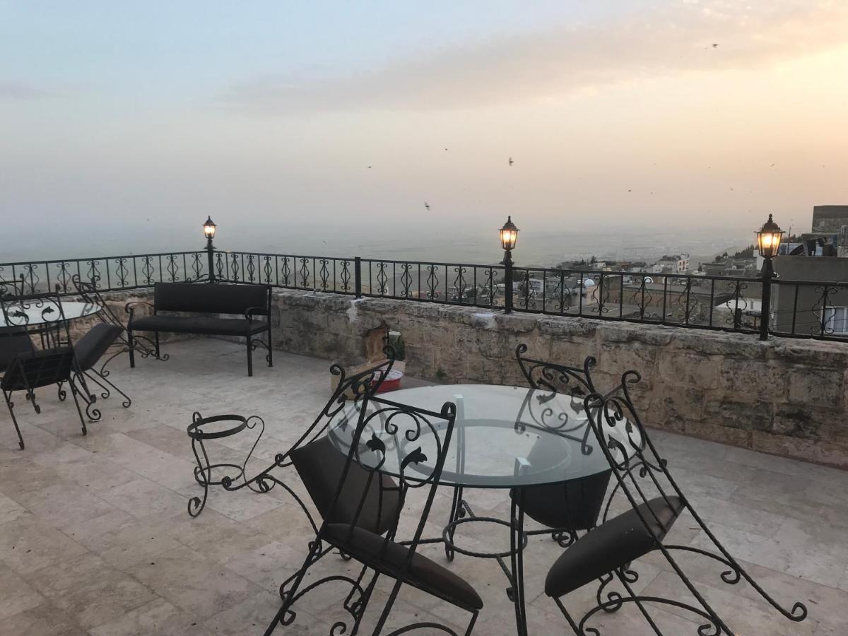 Kasr-i Abbas Hotel Mardin Bagian luar foto